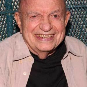 Photo of artist Lou Cutell