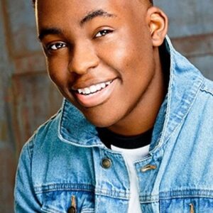 Photo of artist Ozie Nzeribe