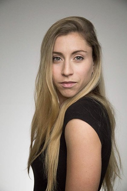Photo of artist Michaela McAllister