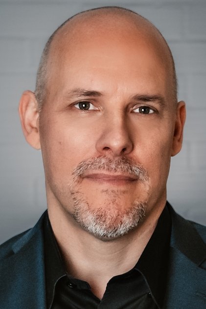 Photo of artist Alan Eyres