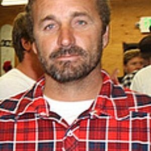 Photo of artist Dino Andino