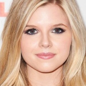 Photo of artist Ana Mulvoy-Ten