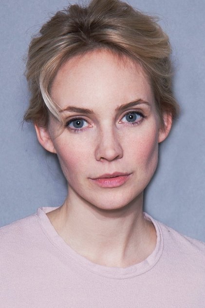 Photo of artist Bracha van Doesburgh