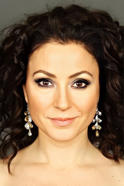 Photo of artist Yonca Şahinbaş