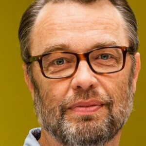 Photo of artist Henrik Ruben Genz