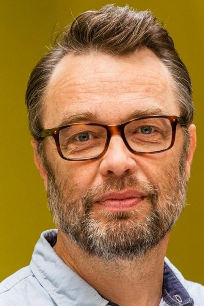 Photo of artist Henrik Ruben Genz