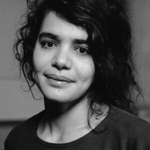 Photo of artist Mounia Raoui