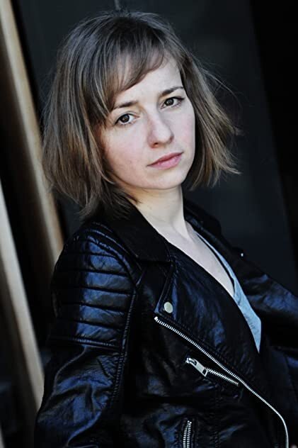 Photo of artist Eszter Tompa