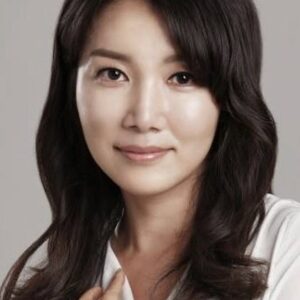 Photo of artist Yoon Ji-sook