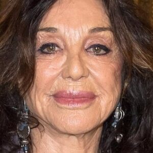 Photo of artist Albina du Boisrouvray