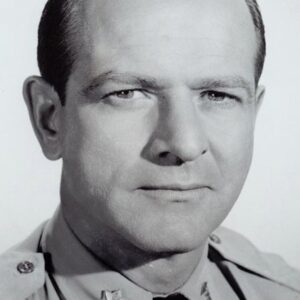 Photo of artist Alan Hewitt