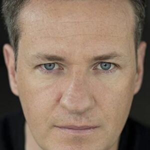 Photo of artist Dan Quinn