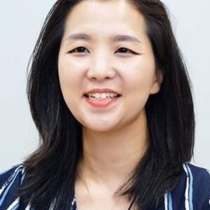 Photo of artist Min Young Hong