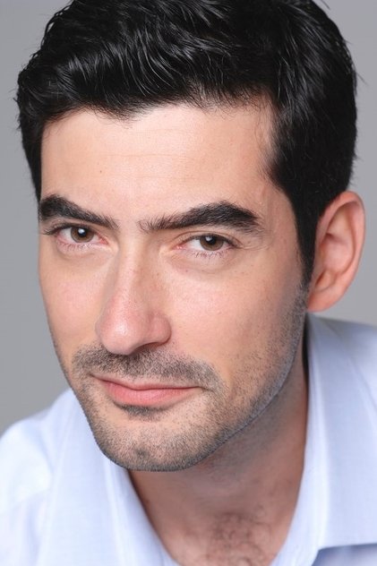 Photo of artist Ali Pınar