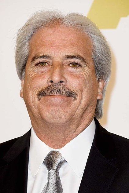 Photo of artist Alan Robert Murray