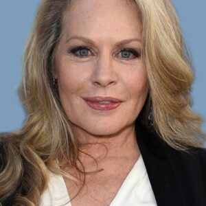 Photo of artist Beverly D'Angelo