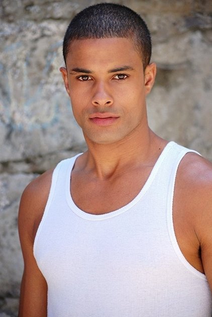 Photo of artist Ronald Patrick Thompson