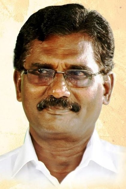 Photo of artist Vela Ramamoorthy