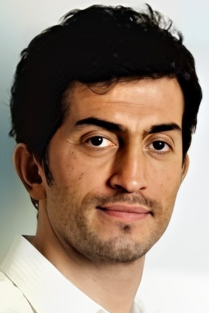 Photo of artist Mehmet Usta