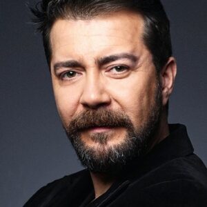 Photo of artist Serhan Süsler