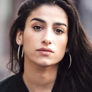 Photo of artist Carolina Yuste