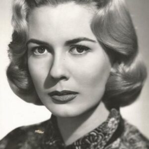 Photo of artist Emma Danieli