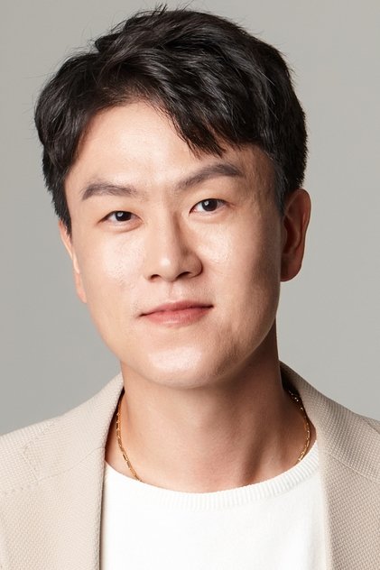 Photo of artist Jeong Ji-ho
