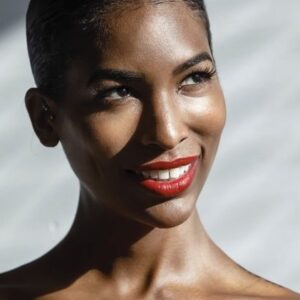 Photo of artist Dominique Silver