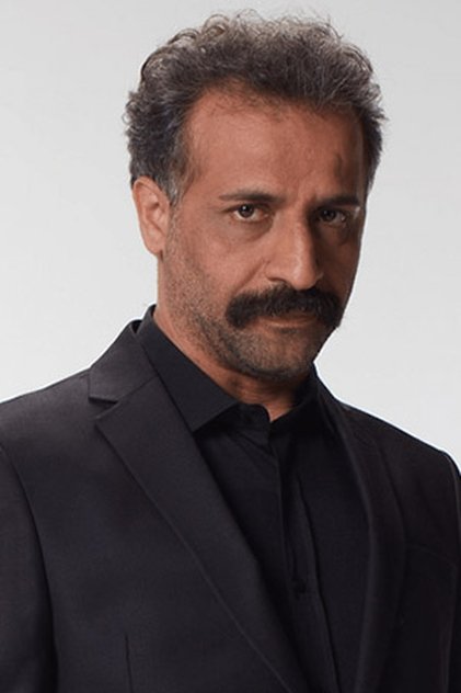 Photo of artist Kadim Yaşar