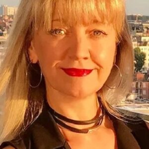 Photo of artist Cornelia Ott