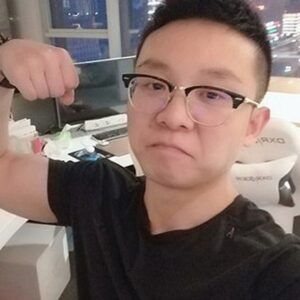 Photo of artist Miao Long