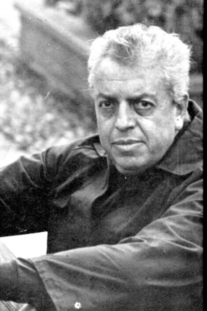 Photo of artist Jorge Ibargüengoitia