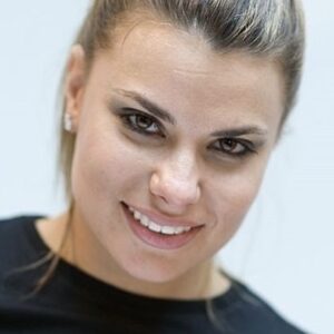 Photo of artist Maria Lapiedra