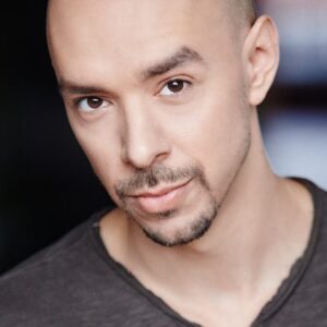 Photo of artist Shawn Baichoo