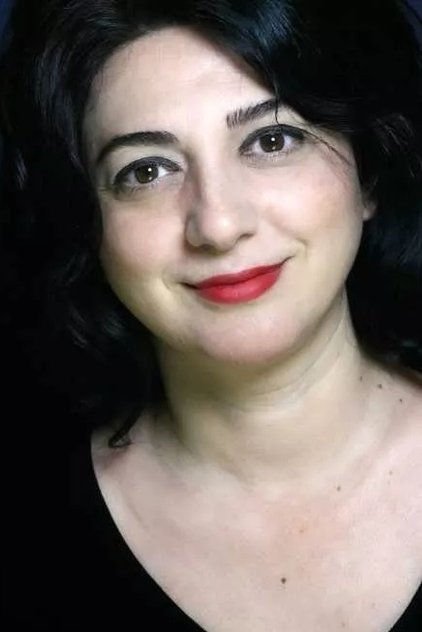 Photo of artist Benian Dönmez