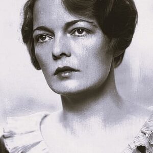 Photo of artist Margalo Gillmore