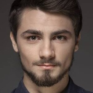 Photo of artist Batuhan Gelener