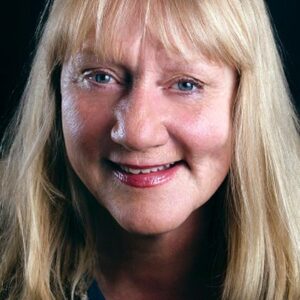 Photo of artist Deanna Oliver