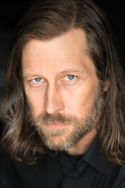 Photo of artist David Lovgren