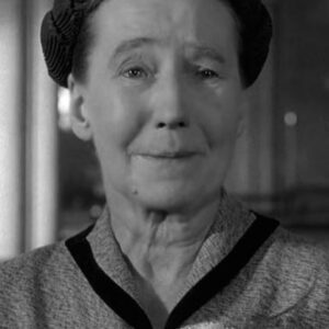 Photo of artist Beatrice Varley