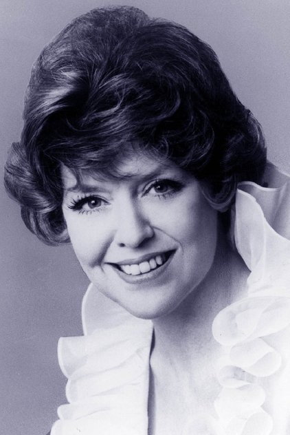 Photo of artist Dorothy Loudon
