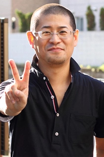 Photo of artist Tatsuya Oishi
