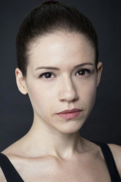 Photo of artist Ayça Eren