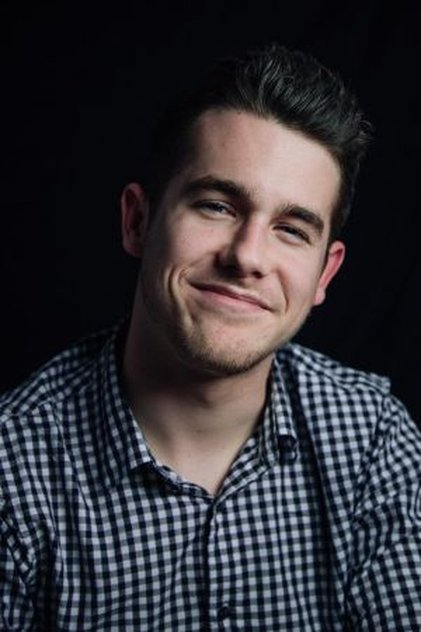 Photo of artist Aaron Mirtes
