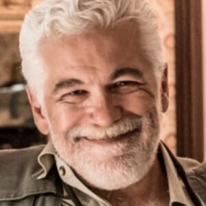 Photo of artist Luis Estrada