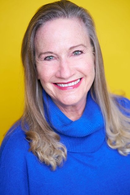 Photo of artist Amy Treat