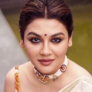 Photo of artist Jaya Ahsan