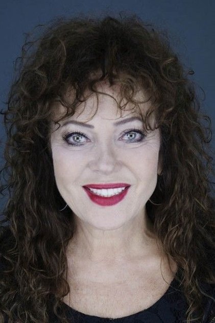 Photo of artist Selma Kutluğ