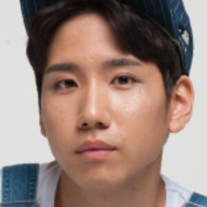 Photo of artist Jeong Seung-jin