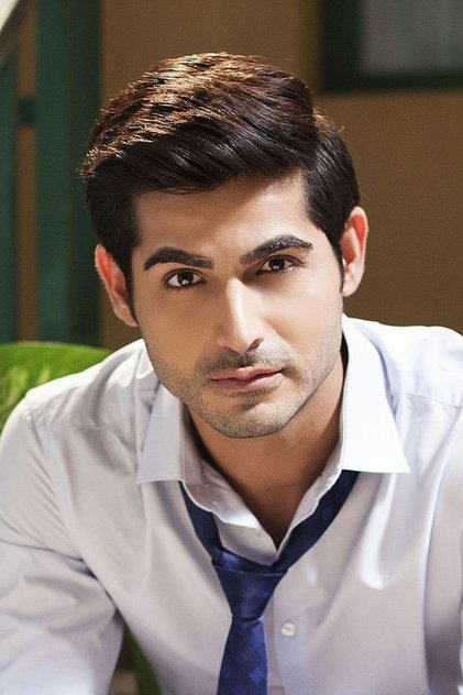 Photo of artist Omkar Kapoor